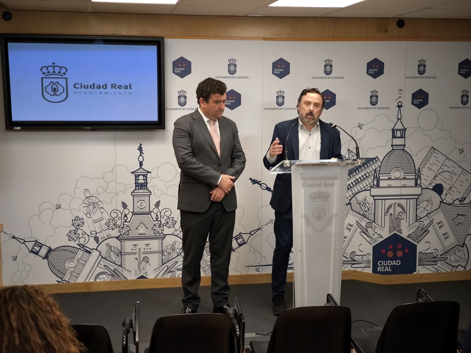 Presentación de la campaña informativa sobre recogida de excrementos en la ciudad