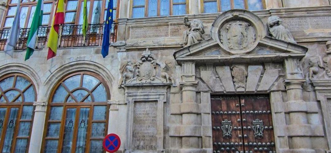 Fachada del Ayuntamiento de Martos.