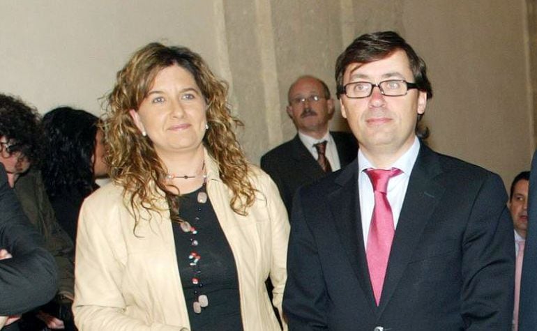 Acto al que asisten la entonces directora del ADE, Begoña Hernández y el viceconsejero, Rafael Delgado en 2007