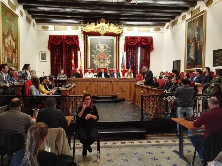 Pleno municipal en el Ayuntamiento de Elche