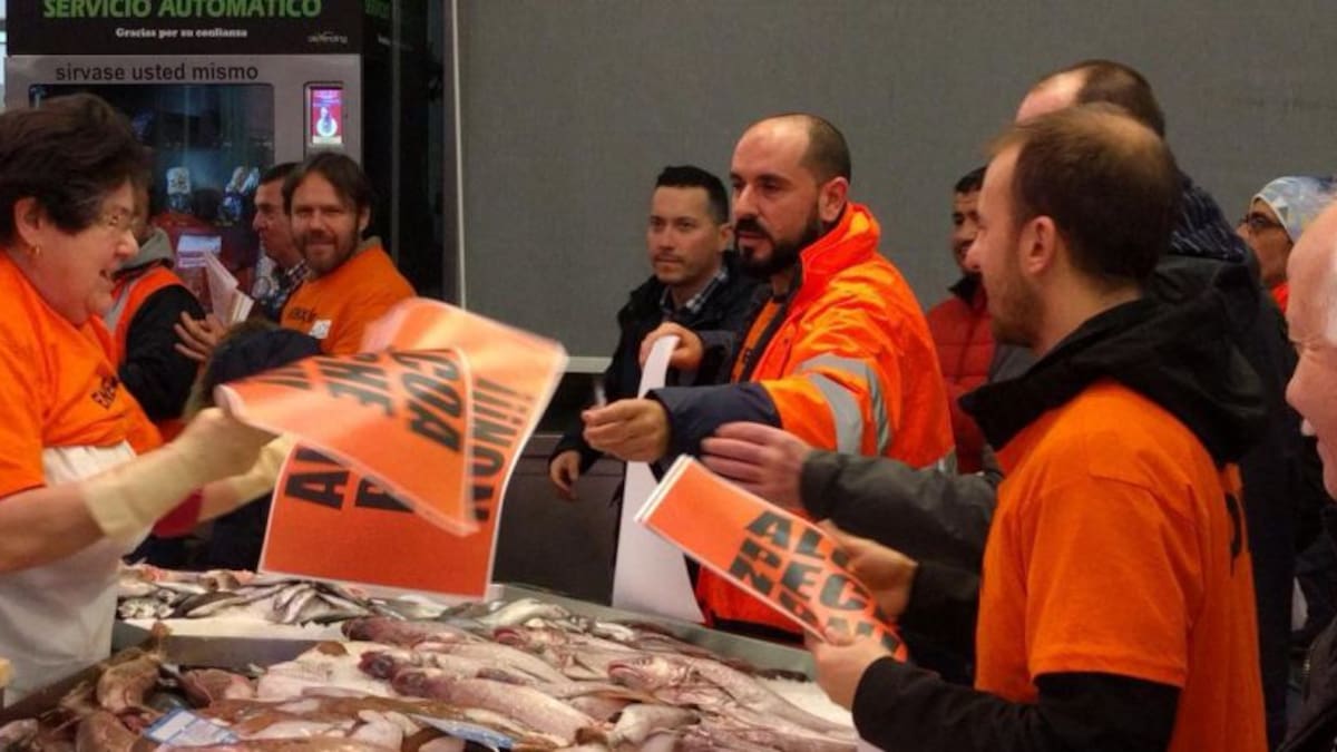 Los trabajadores de Alcoa se van a la plaza a buscar apoyo popular