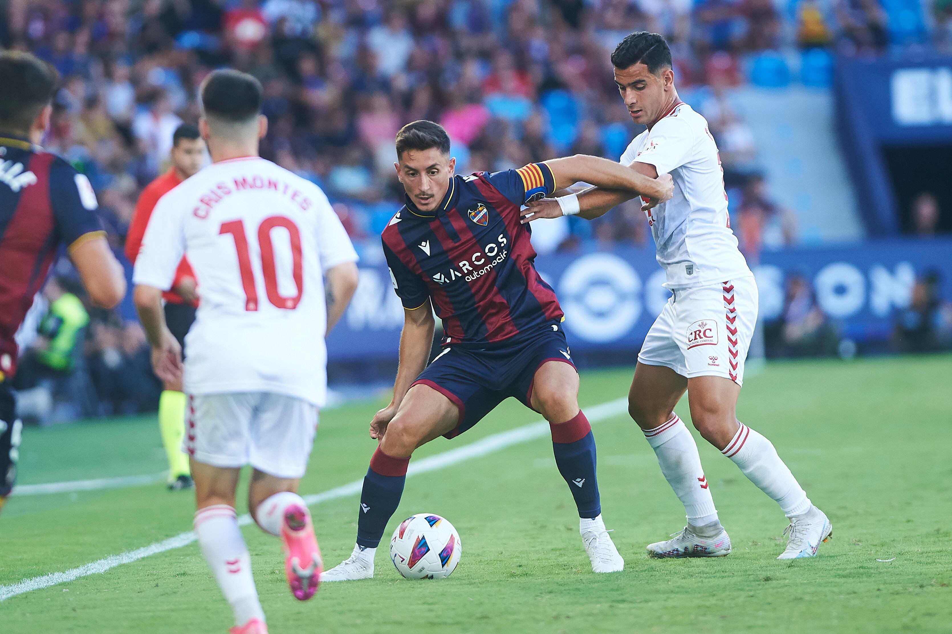 VALENCIA, SPAIN - SEPTEMBER 23: Pablo Martinez of UD Levante and Jesus Clemente of CD Eldense battle for the ball during the LaLiga Hypermotion match between Levante UD and Eldense at Ciutat de Valencia on September 23, 2023 in Valencia, Spain. (Photo by Maria Jose Segovia/DeFodi Images via Getty Images)