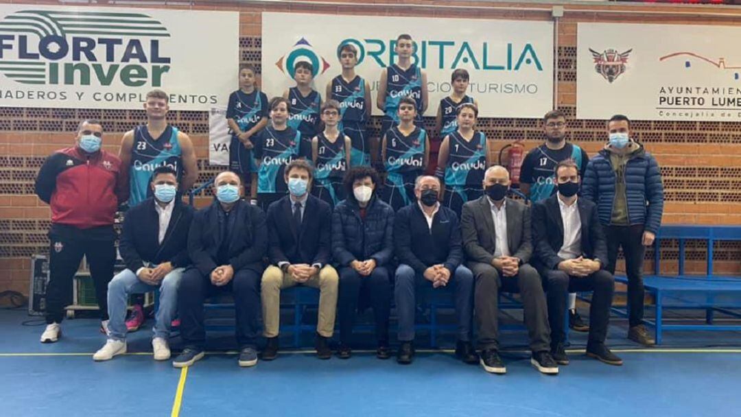 El Club de Baloncesto de Puerto Lumbreras, el primero en lucir el hashtag #Vacúnate en sus equipaciones