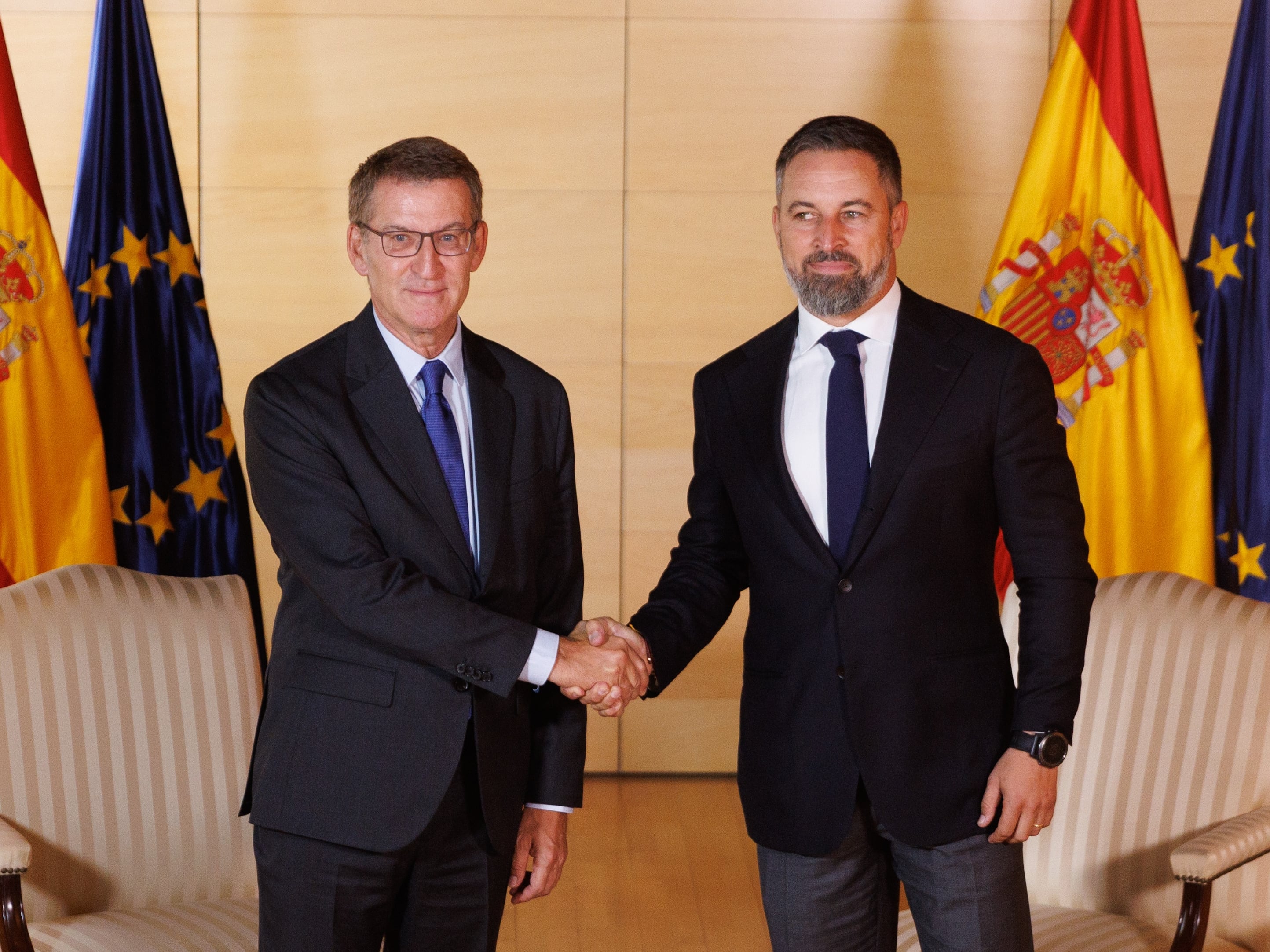 Vox presiona al PP con sus políticas más ultras para sacar adelante el acuerdo de investidura en la Comunitat Valenciana. 