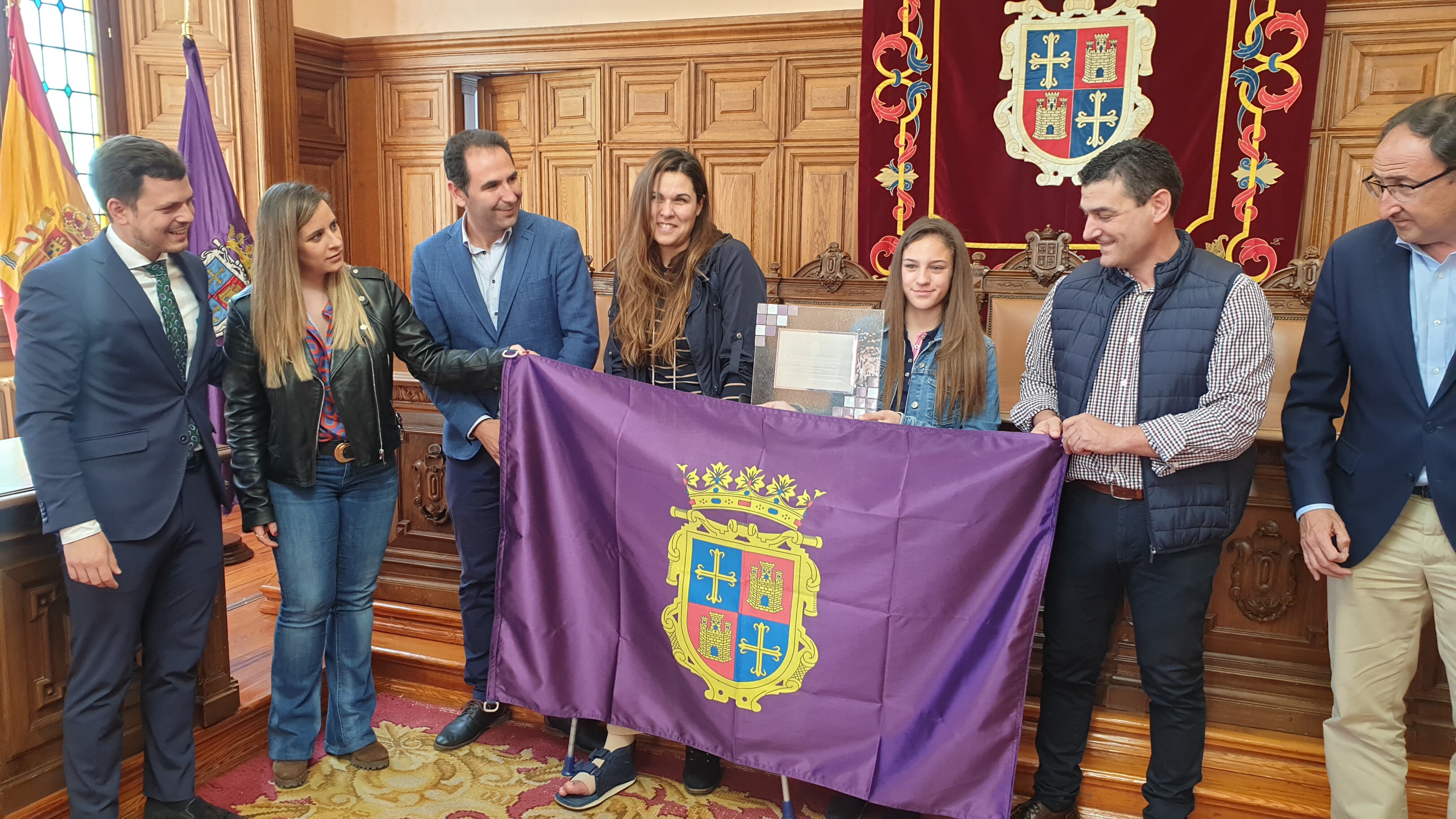 Sandra Santos recibe el reconocimiento del Ayuntamiento de Palencia por sus logros deportivos