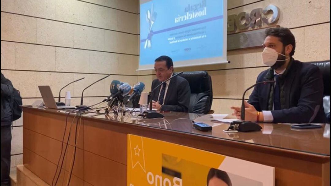 Momento de la rueda de prensa de esta mañana