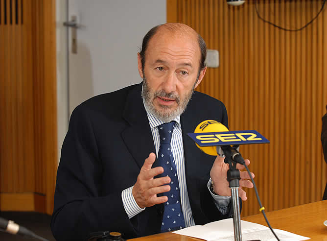 Pérez Rubalcaba, durante la entrevista en Hoy por Hoy