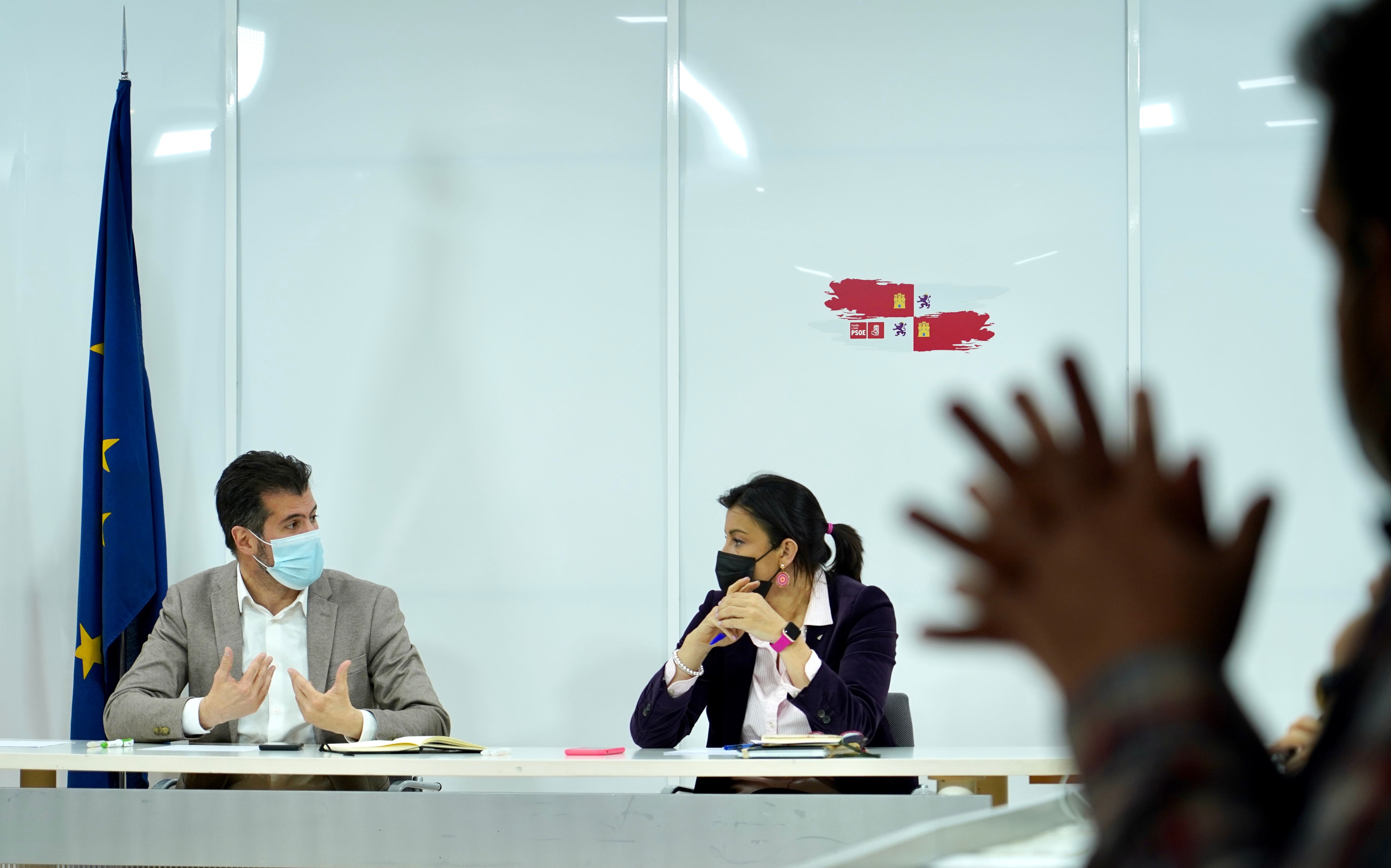 El secretario general del PSOECyL, Luis Tudanca, comparece en rueda de prensa tras presidir la reunión de la comisión Ejecutiva del Partido Socialista de Castilla y León.
