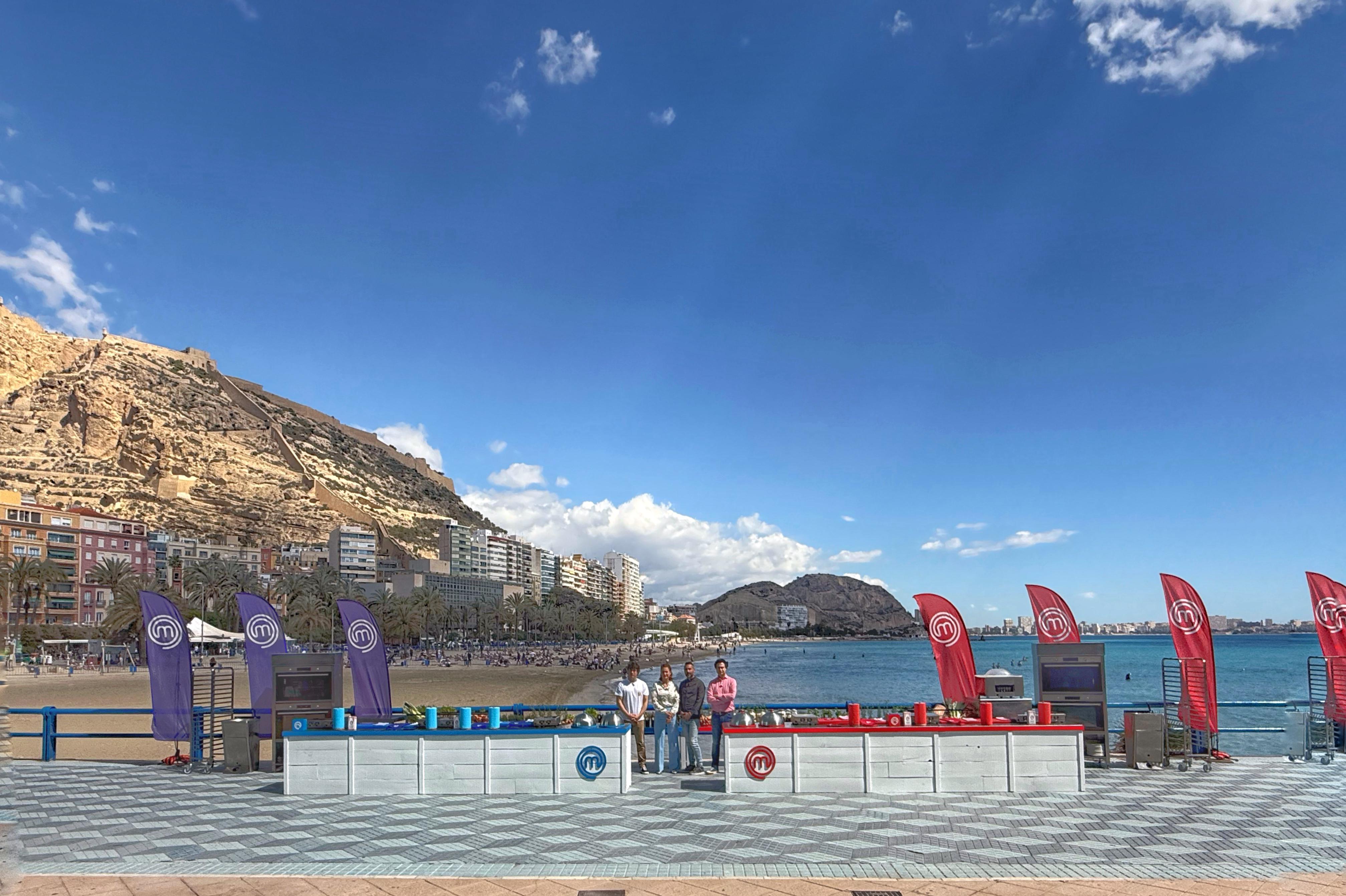 Imagen de la grabación del programa MasterChef en la playa del Postiguet