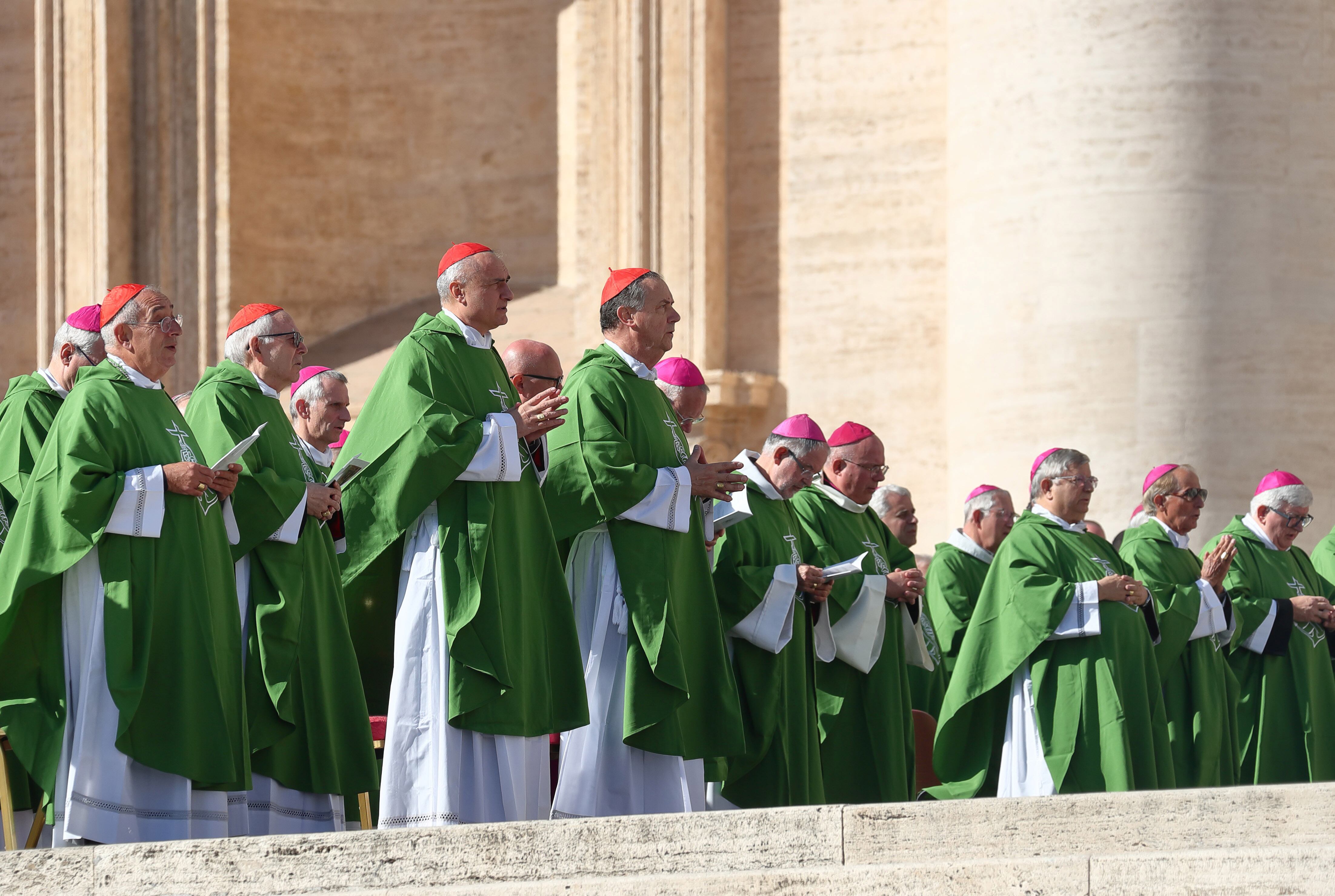 Una misa celebrada en la plaza de San Pedro, en el Vaticano.