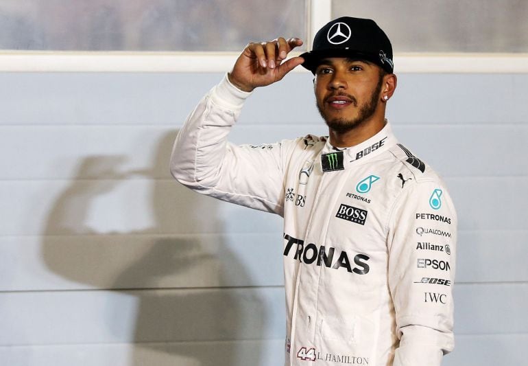 Lewis Hamilton tras lograr la pole en el G.P. de Bahréin