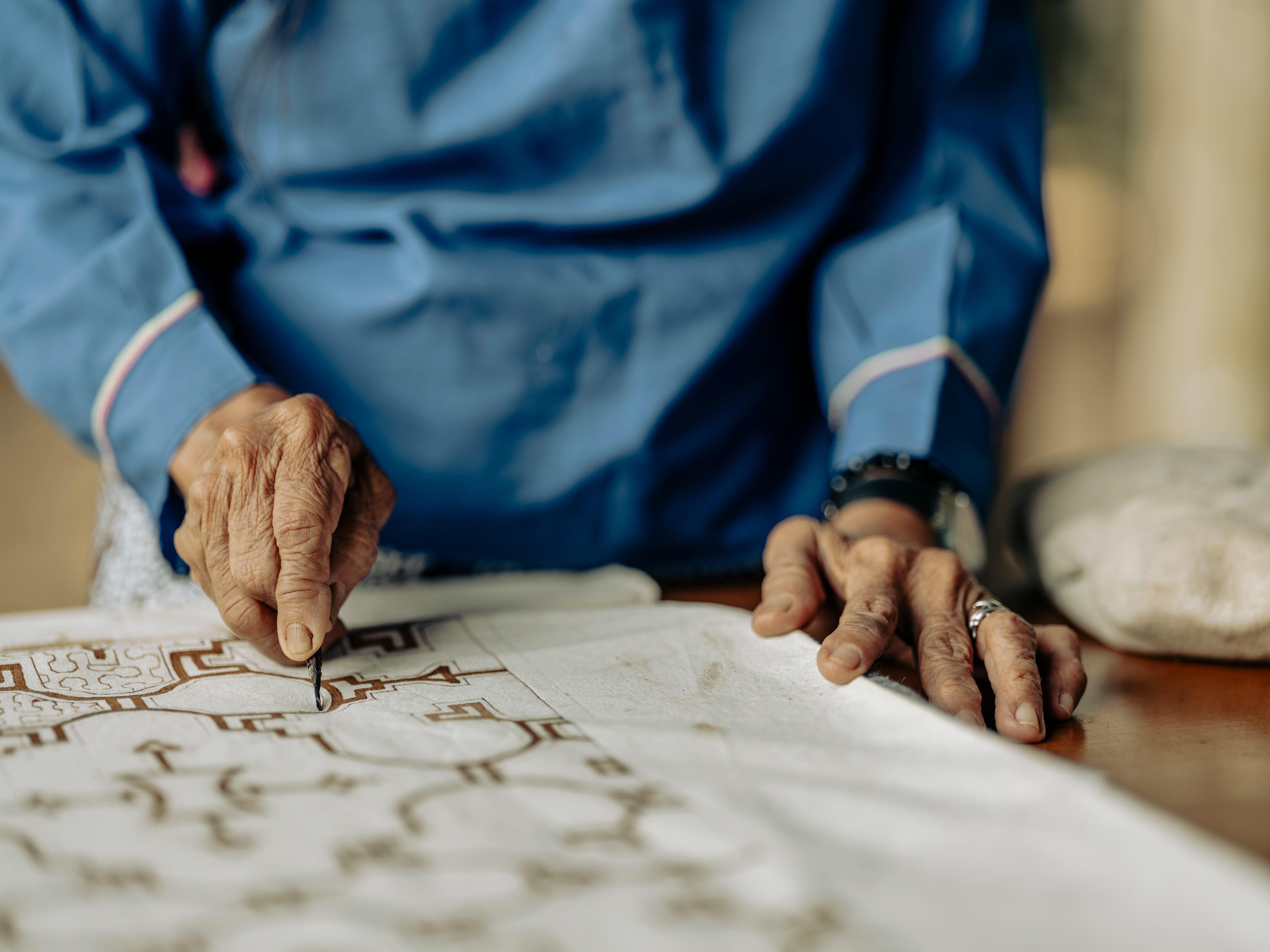 Sara Flores, Peruvian Shipibo artist.