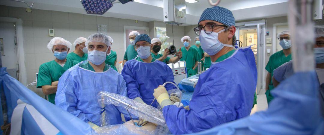 Diego González Rivas durante una de las operaciones