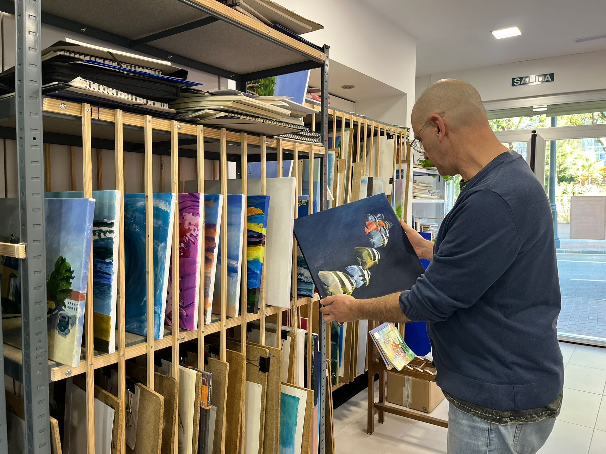 Ángel Maciá abre su atelier a 'La Galería' con una llamada de atención sobre el arte en Cartagena