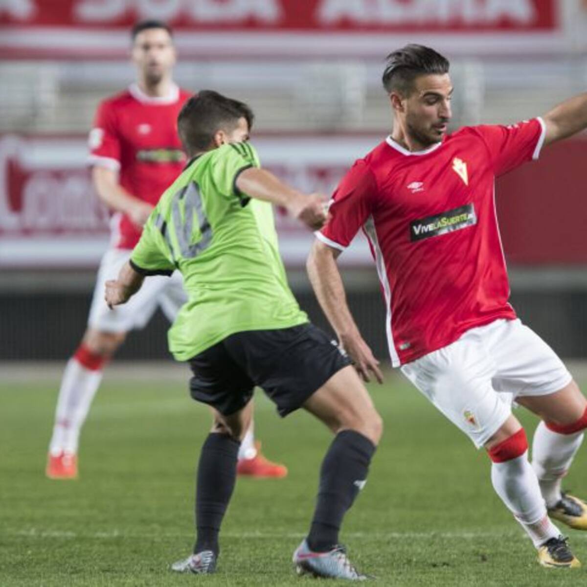 Un Real Murcia sin profundidad empata con el Recre y es incapaz de meterse en playoff