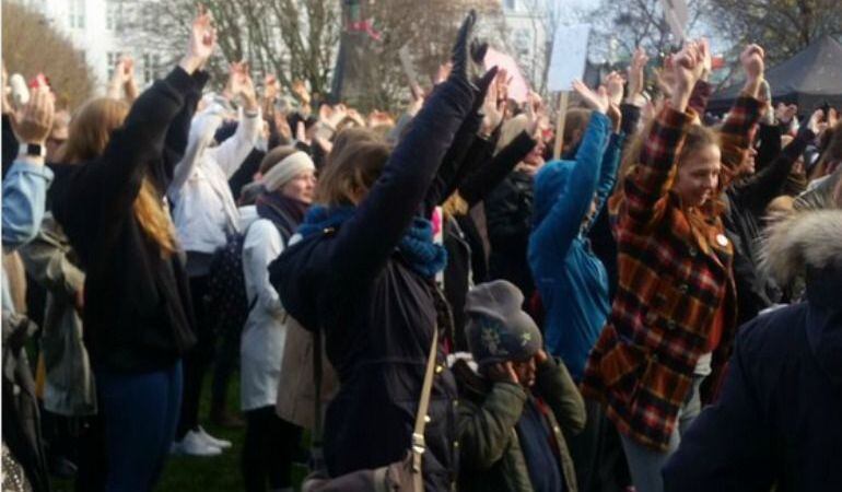 Las mujeres se manifestaban el pasado mes de octubre en Islandia.