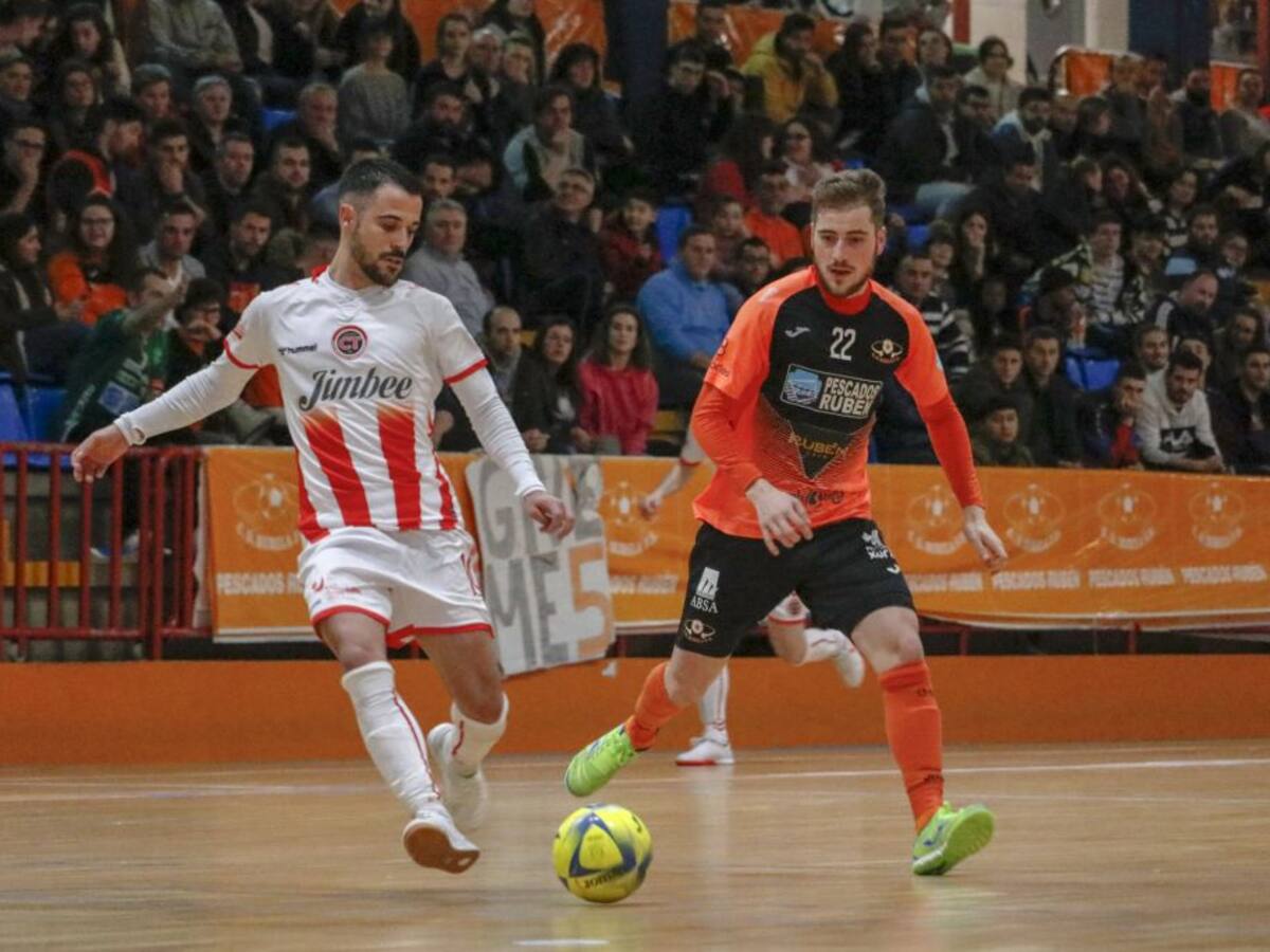 El Jimbee se sube en Burela al último tren al playoff