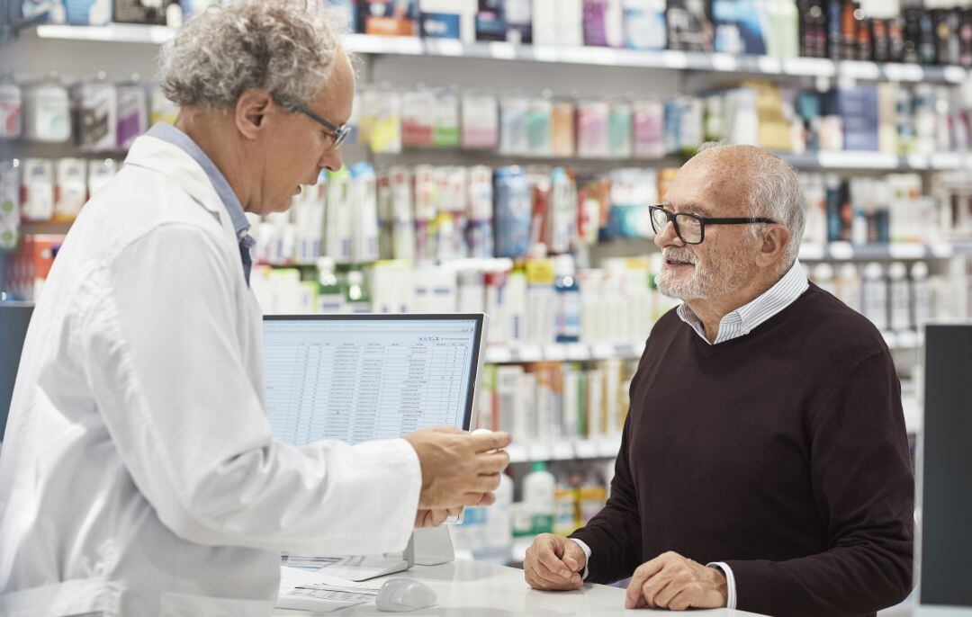 Las farmacias en Madrid ya han pedido poder dispensar la vacuna de la gripe. A lo que Enfermería se opone &quot;deben suministrarse en los centros de salud&quot;