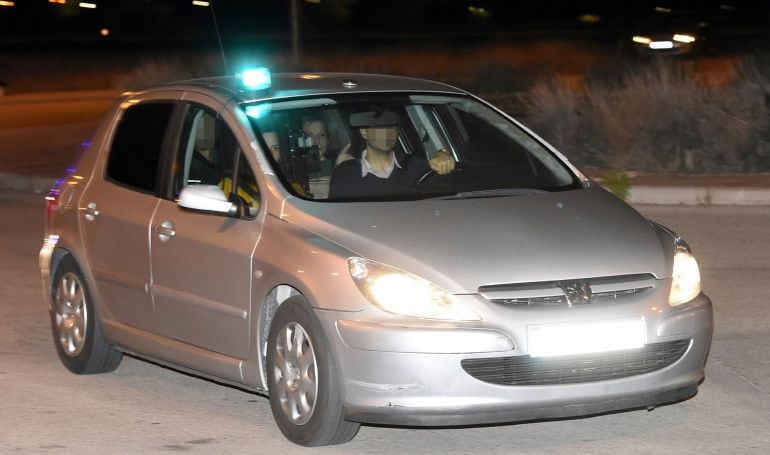 El coche que llevó a Carme Forcadell a la cárcel madrileña de Alcalá-Meco después de que el juez Pablo Llarena haya decretado para ella prisión eludible con el pago de una fianza de 150.000 euros. 