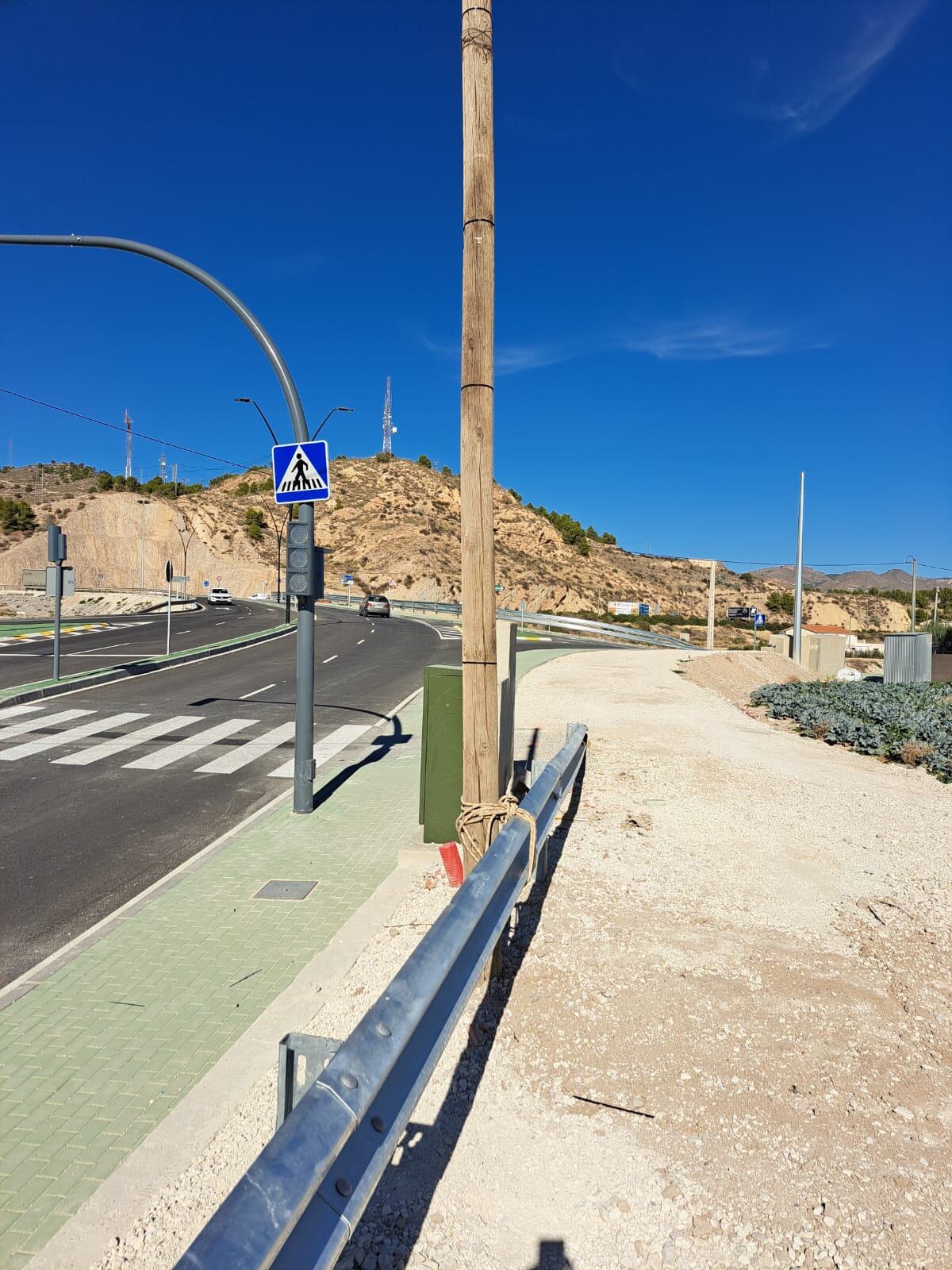 El Ayuntamiento e habilita una línea temporal de suministro eléctrico en el tramo 1 de la Ronda Central