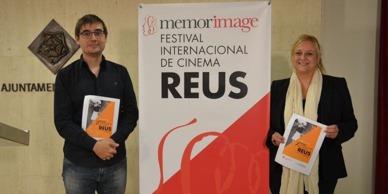 Dani Jariod i Montserrat Caelles, regidora de Cultura. 