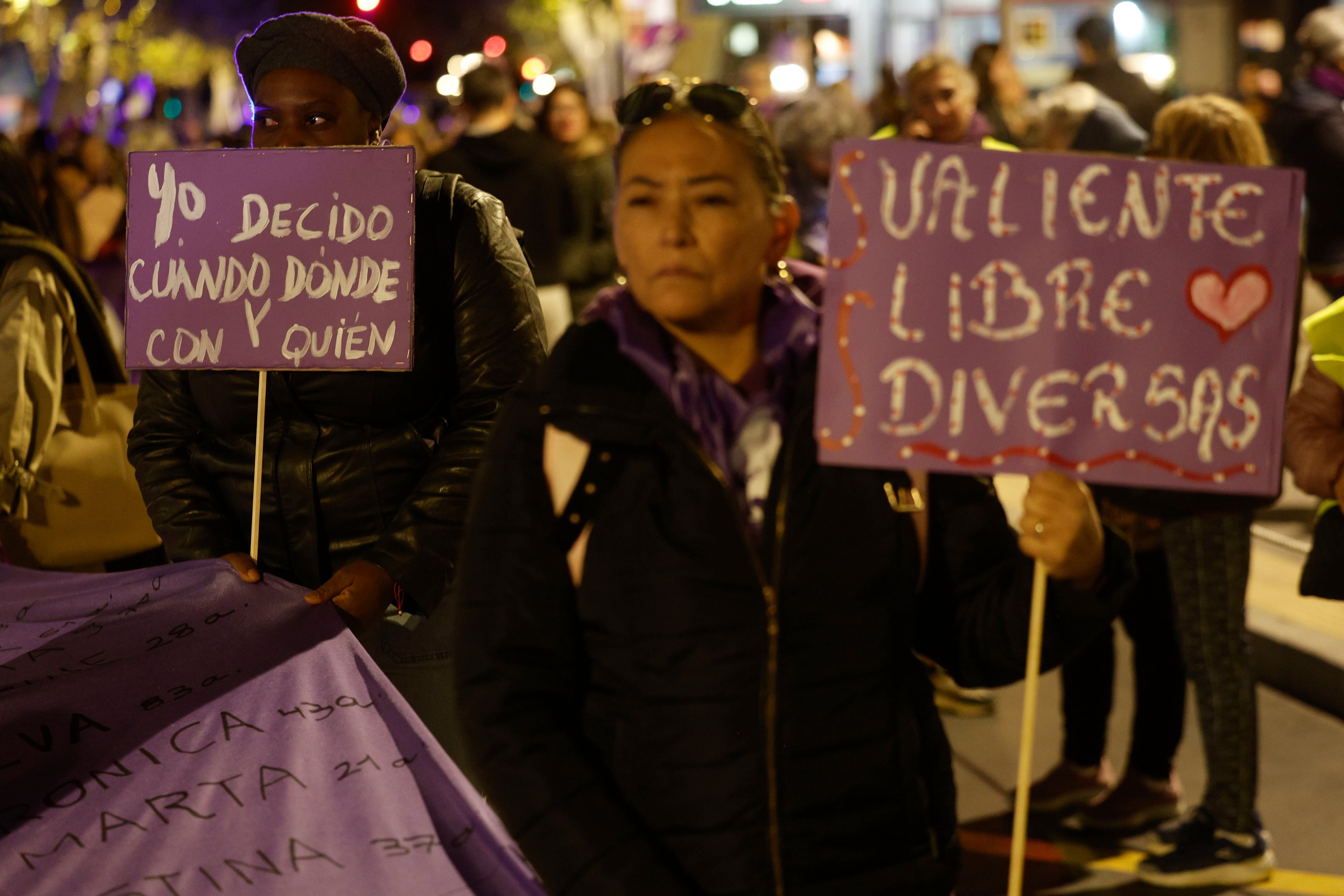 Vista de la manifestación por el Día Mundial para la Eliminación de la Violencia contra las Mujeres, este martes en Valencia