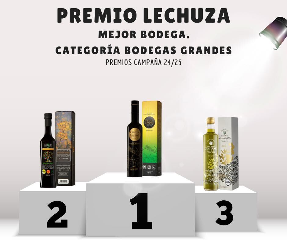 Podio con los aceites premiados con los premios Lechuza, categoría grandes