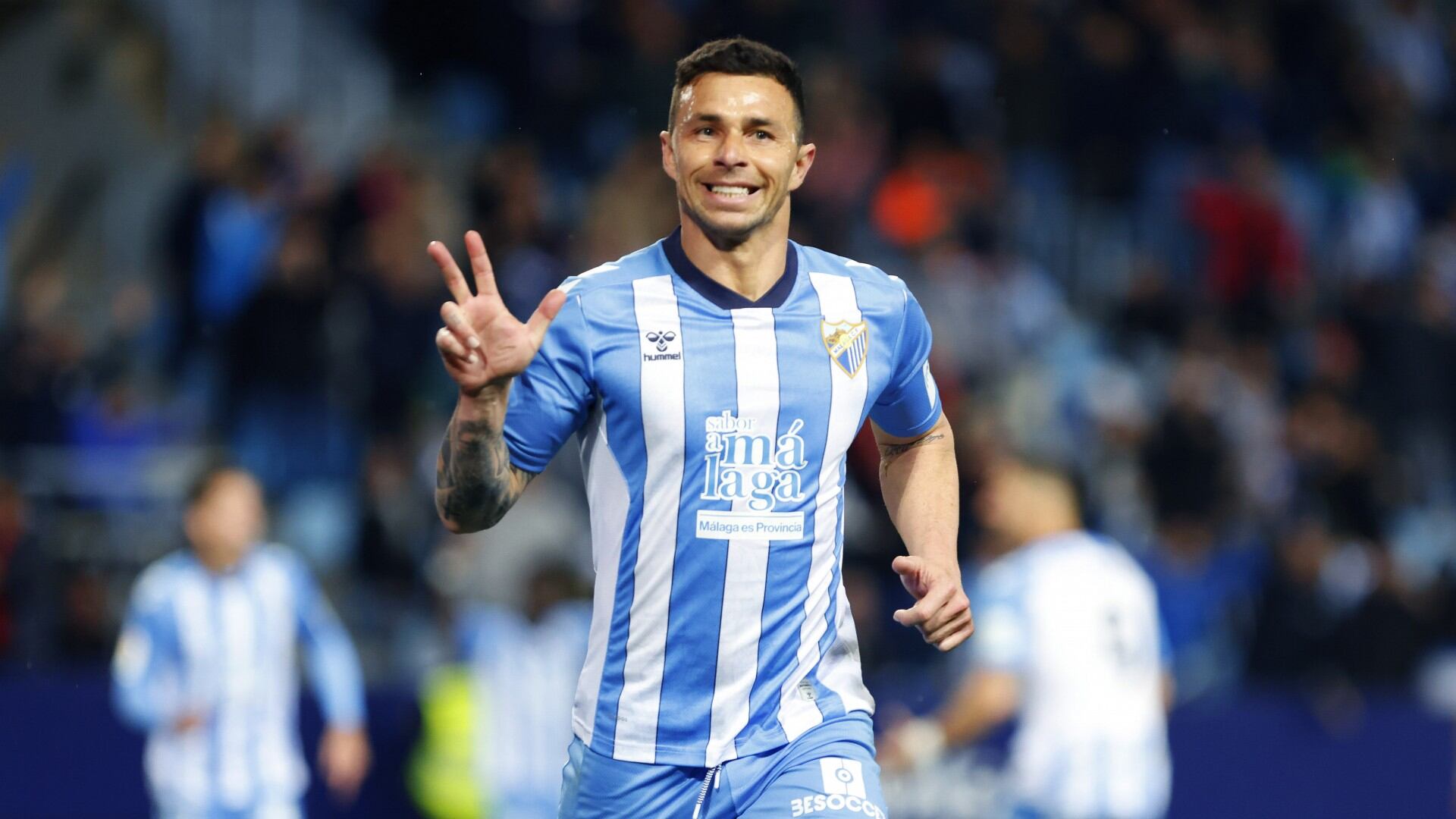 El delantero del Málaga Rubén Castro anotó dos goles ante el Zaragoza