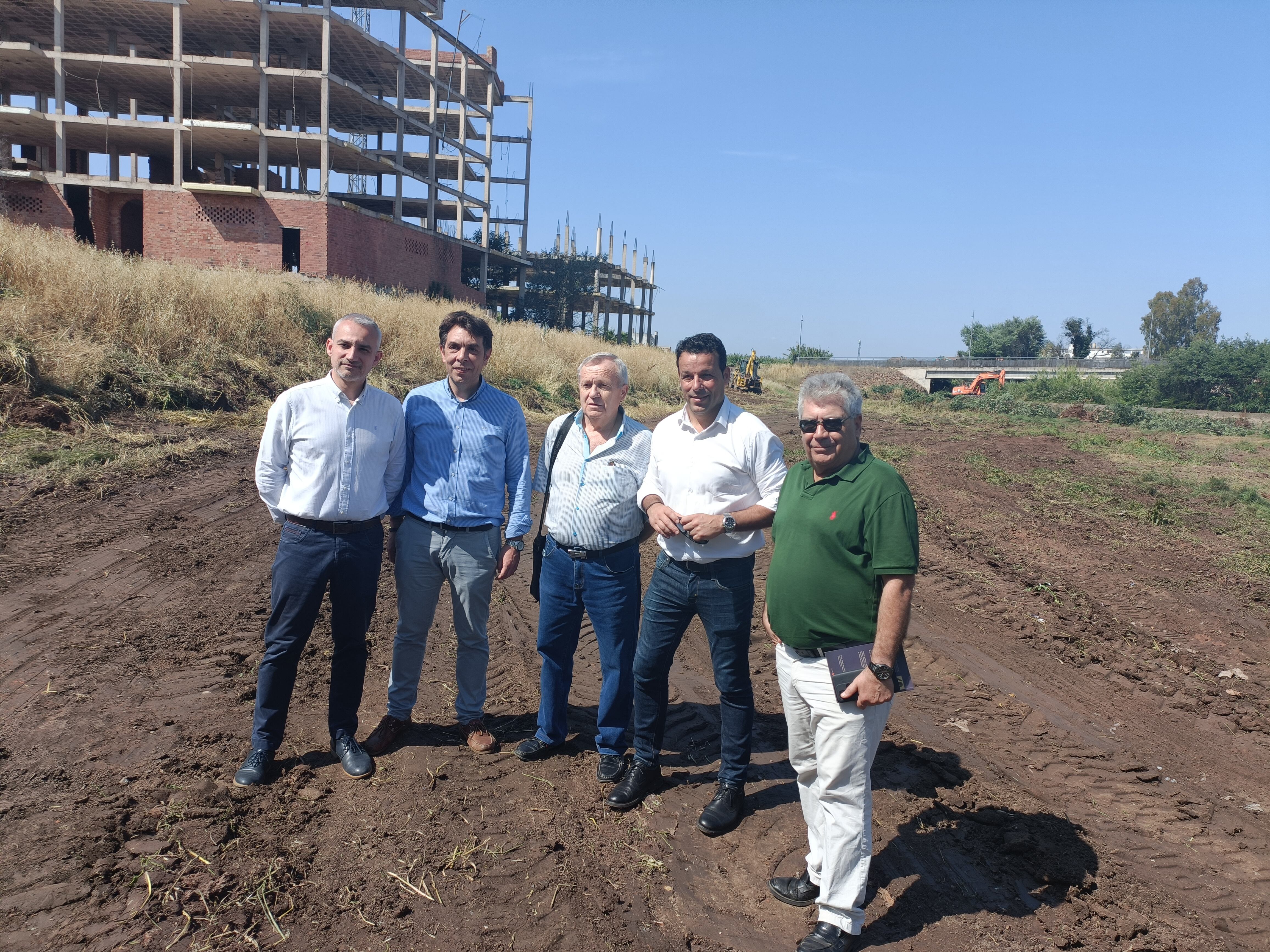 Visita a las obras del corredor del arroyo Periquito Melchor de Linares.