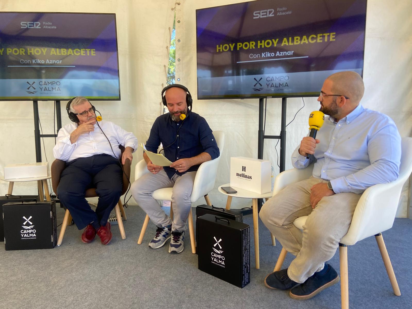 El bodeguero Ramón Izquierdo y el gerente de Panadería Mellinas, Rubén Mellinas