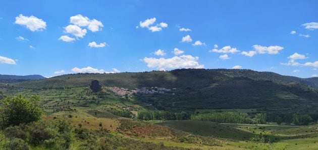 Vistas de Huélamo desde uno de los puntos de la ruta.