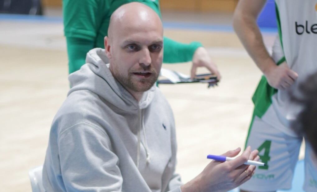 Carlos Iradier, durante un partido.