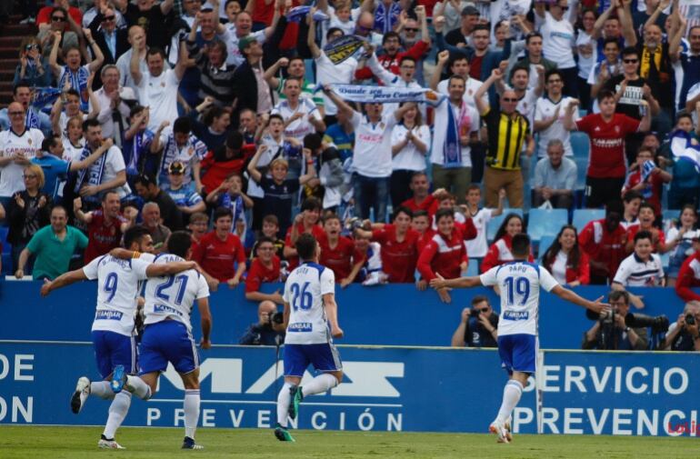 Papunashvili celebra uno de los tres goles que le marcó al Albacete