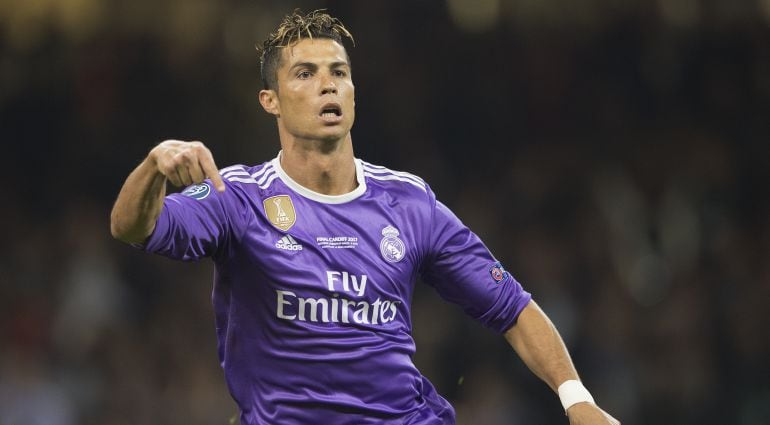 Cristiano Ronaldo celebra un gol en Cardiff