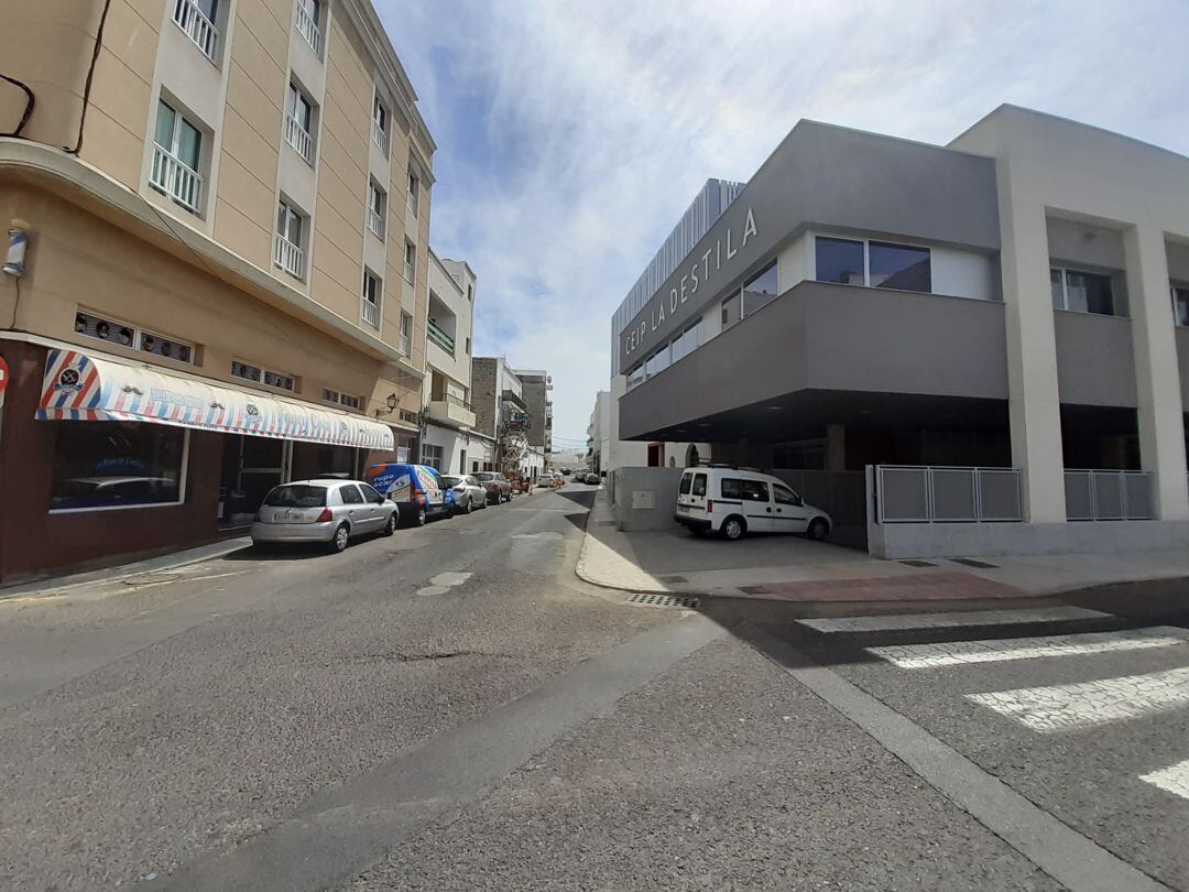 Calles aledañas al CEIP La Destila, en Arrecife.