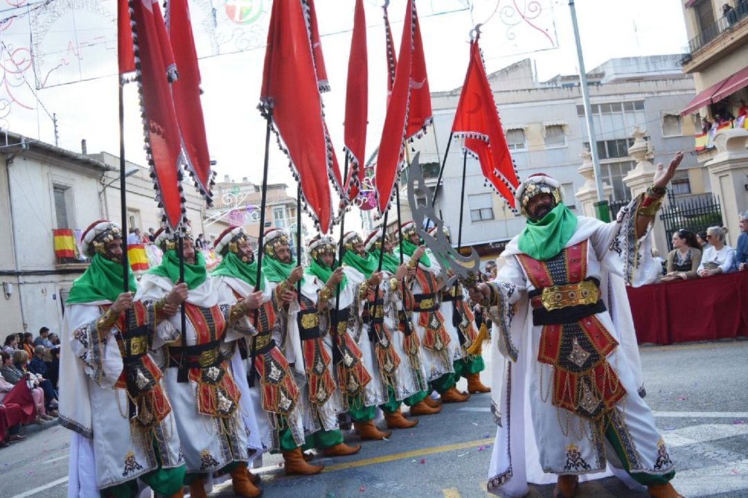 El COVID-19 se lleva por delante, de momento, las fiestas de Moros y Cristianos de Petrer 2020