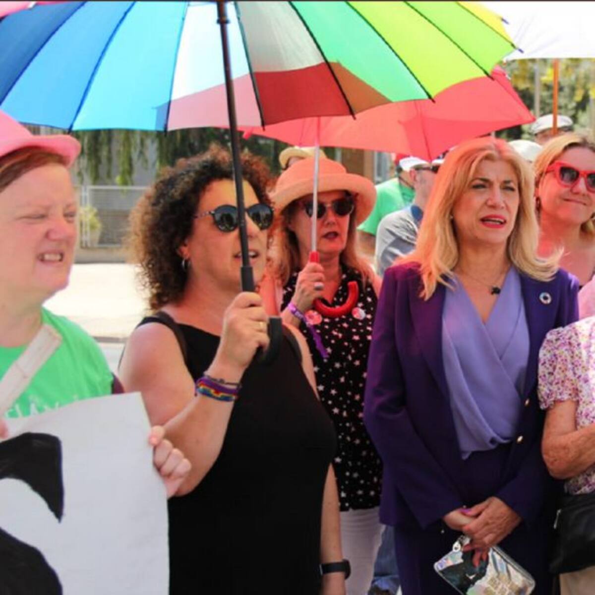 Vox justifica la reprobación de Gloria Alarcón en que "no se puede protestar contra el parlamento del que forma parte"