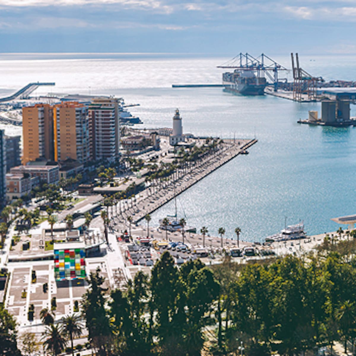El monumental conjunto escultórico estará colocado "solo seis meses" en el puerto
