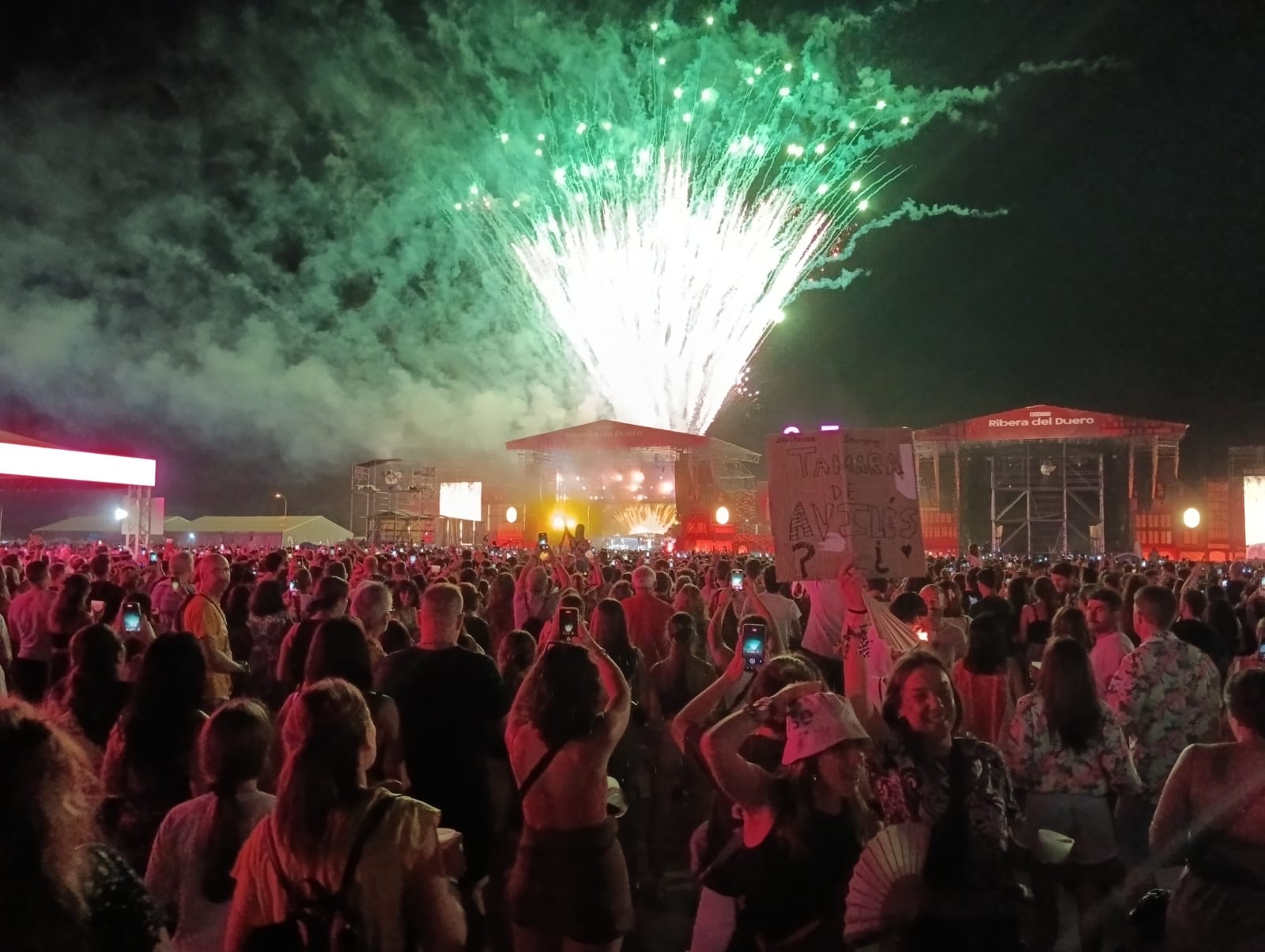 Fuegos artificiales para despedir a Izal