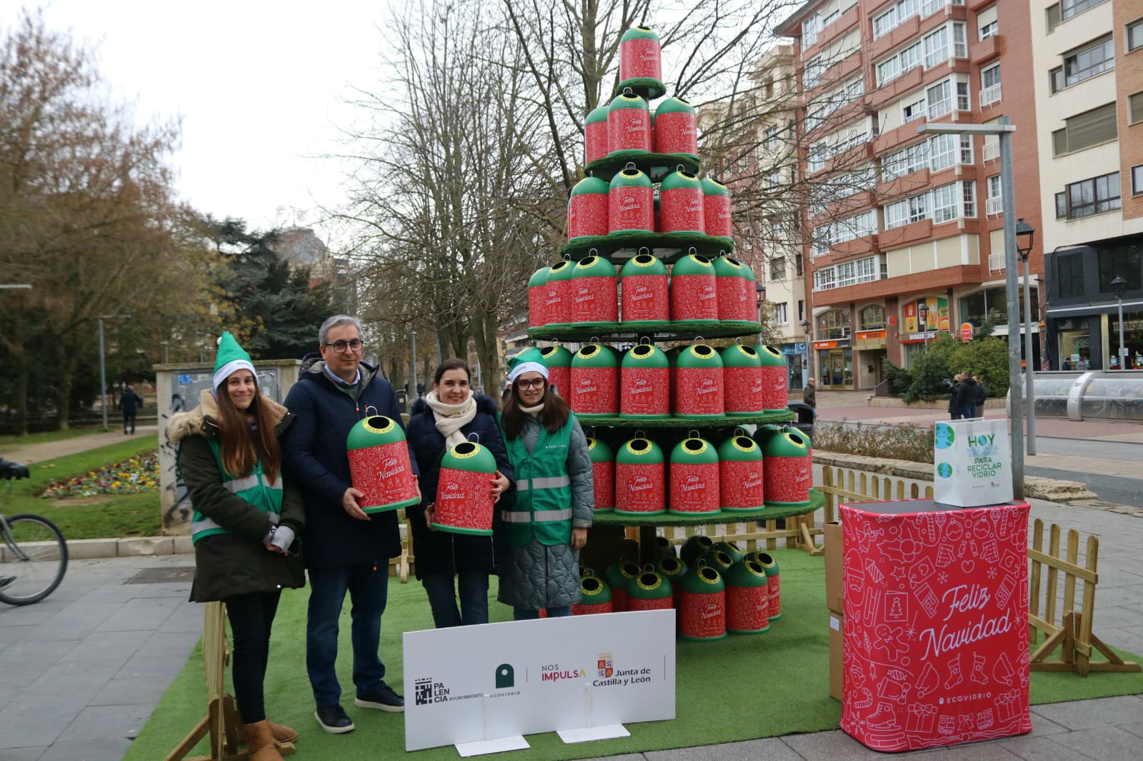 Árbol de Navidad de Ecovidrio en Palencia
