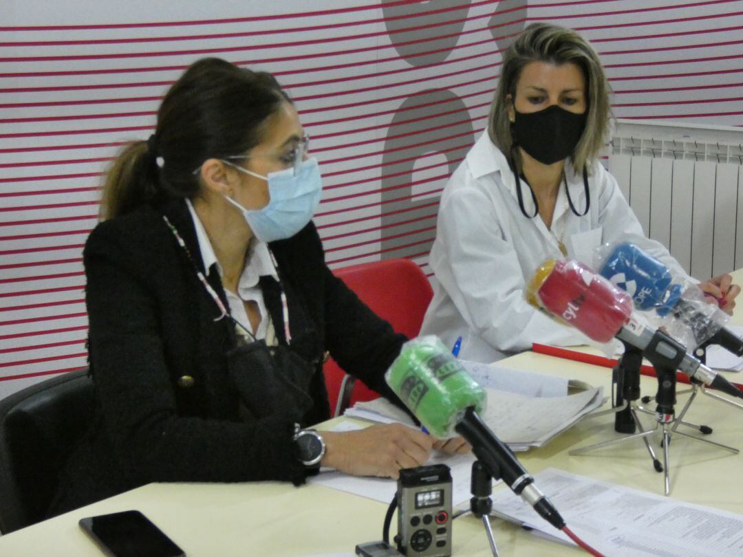 Yolanda Vázquez y Eva Arias presentan las enmiendas a los presupuestos del Ayuntamiento de Ávila