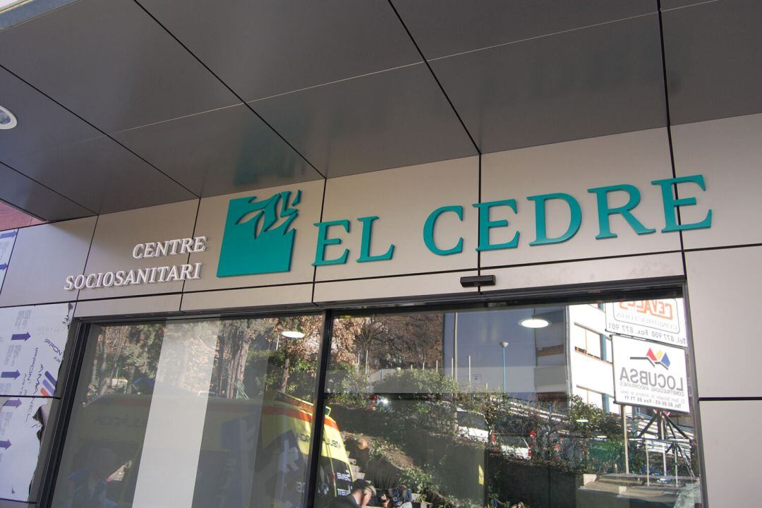 Zapatero demana reobrir els centres de dia