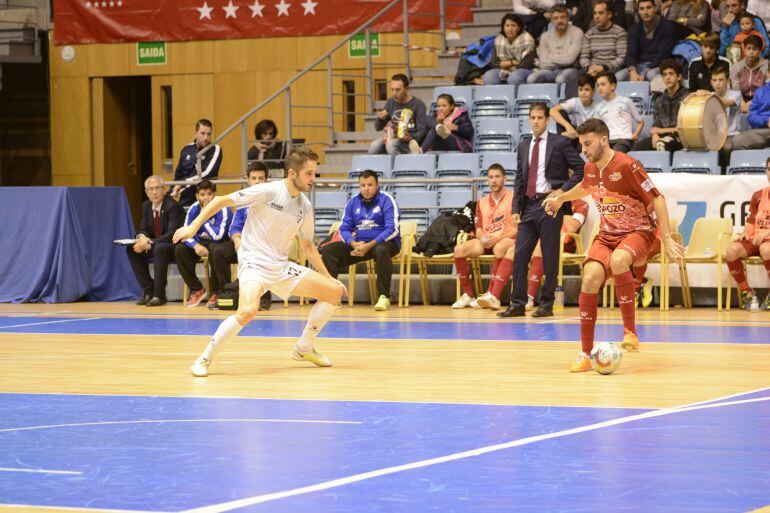 El Santiago Futsal no pudo ante ElPozo Murcia, que fue muy superior en Sar