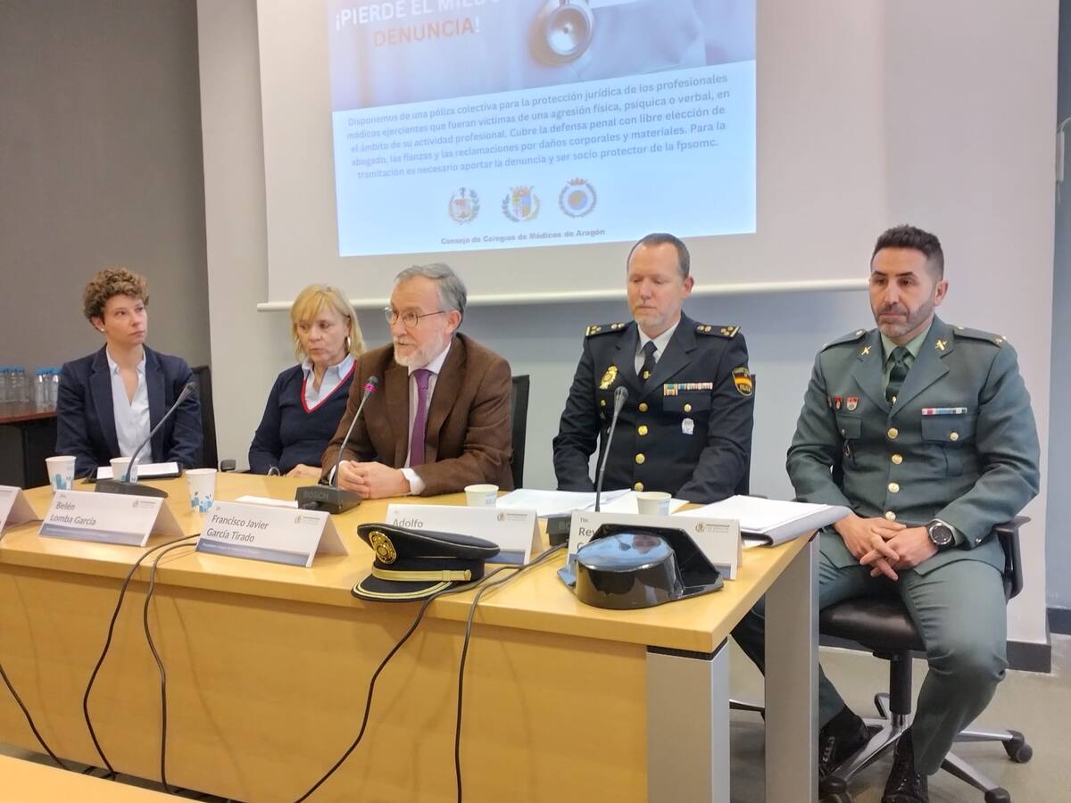 Insomnio, miedo e inseguridad: Así se sienten los médicos tras una agresión