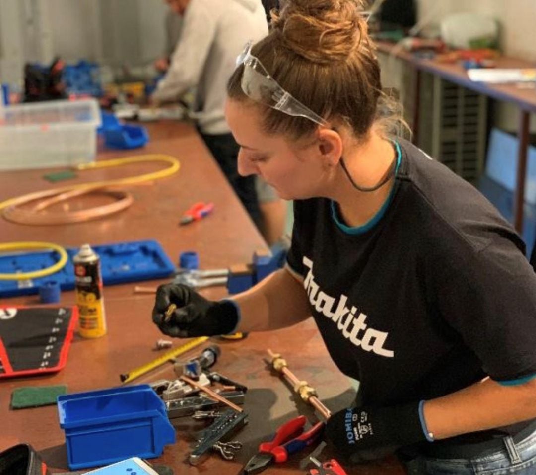 María López,  fontanera e instaladora de equipos de climatización