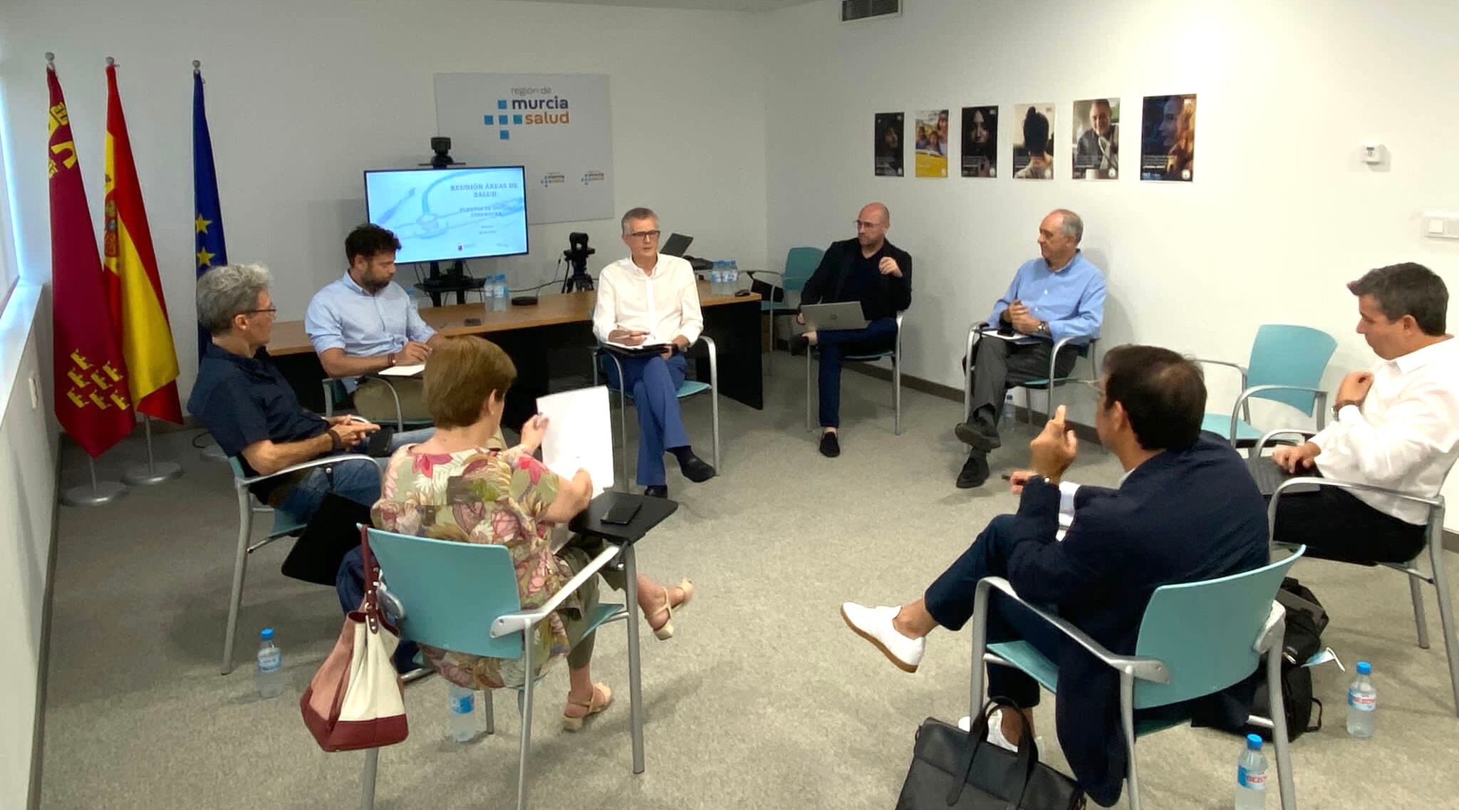 el consejero de Salud, Juan José Pedreño, en una reunión mantenida, junto al gerente del SMS, Francisco Ponce, con los gerentes de las áreas de Lorca; Noroeste; Altiplano y Cieza