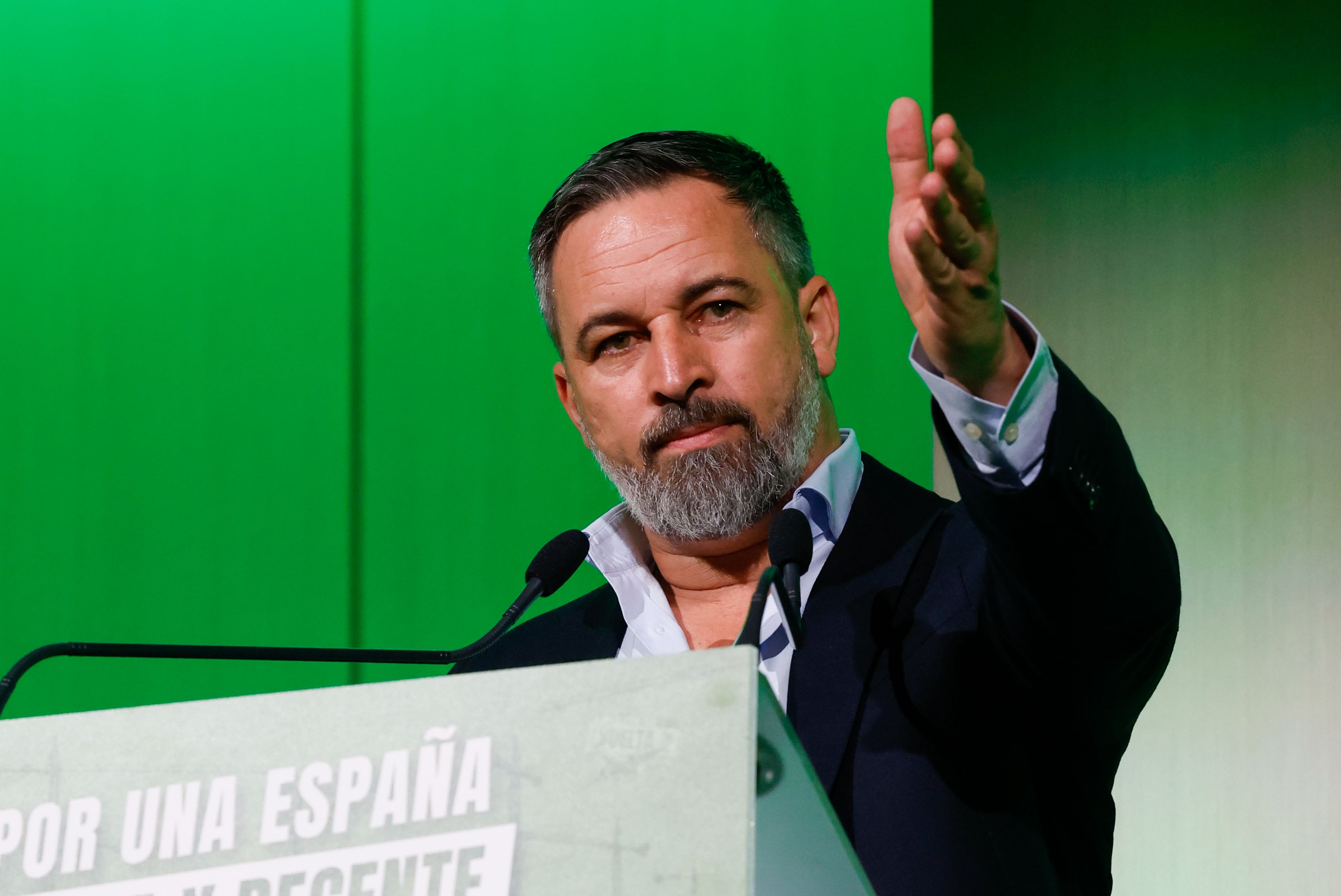 MADRID, 29/06/2025.- El líder de Vox, Santiago Abascal, clausura este domingo en Madrid la Asamblea General de la formación en un acto público en el que se presentará también el programa económico y de vivienda de la formación. EFE/ J.P. Gandul