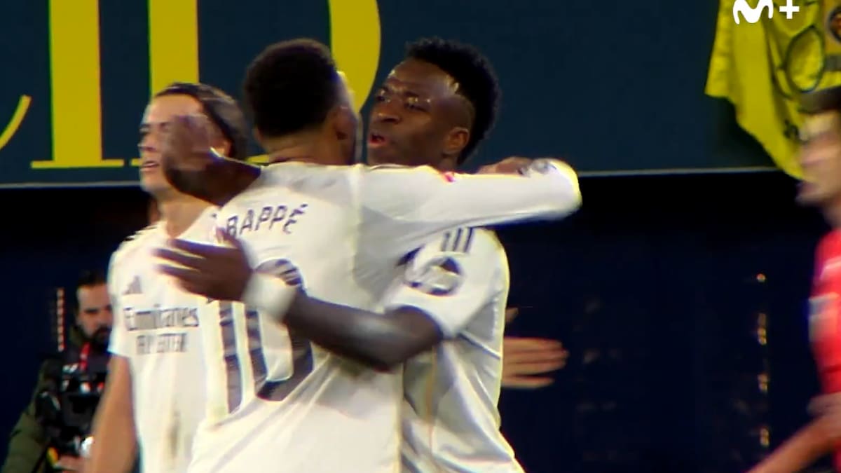 Vinicius Junior se rinde a Kylian Mbappé después de sus dos goles contra el Villarreal: "Eres el mejor del mundo"