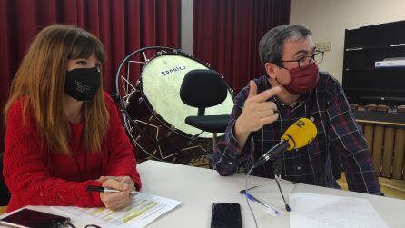 Marcos Soler, director del centro y Lidia Haro, profesora de piano y responsable de las redes sociales.