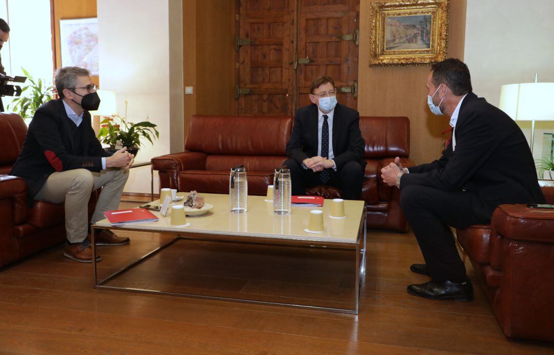 Reunión entre Ximo Puig, Carlos González y Arcadi España